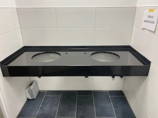 Waschtisch_Absolute_Black